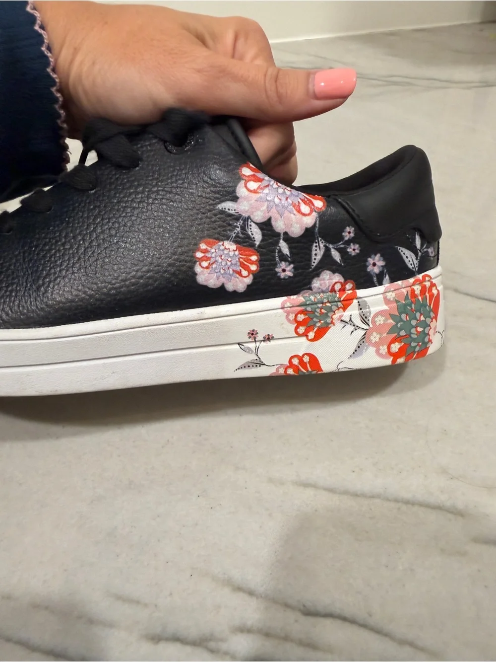 Ted Baker London Black Leather Floral-Accent Women's Sneakers Aariah size 6